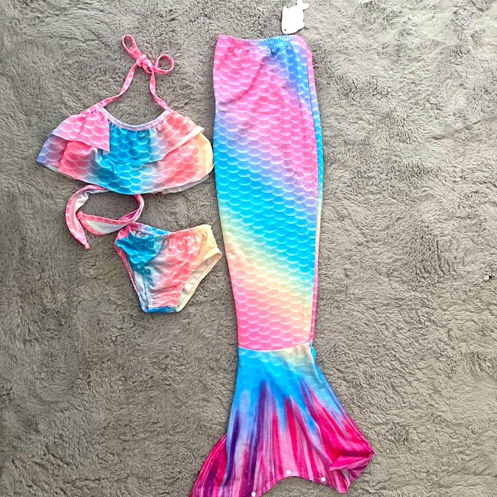 Little girl Mermaid swimsuit with tail